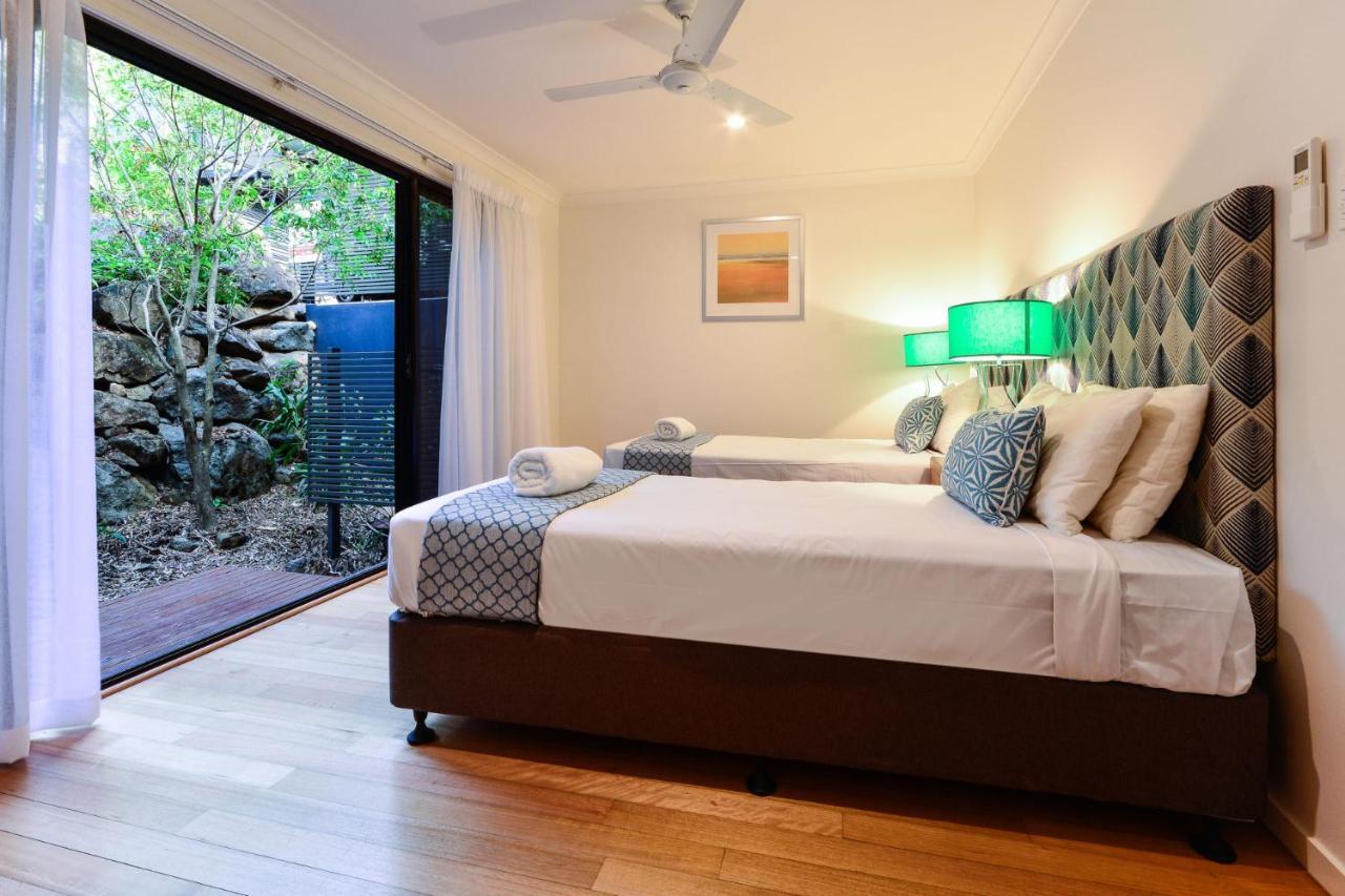 Shorelines 31 Renovated Upmarket Two Bedroom Apartment With Ocean Views And Buggy Isla Hamilton Exterior foto