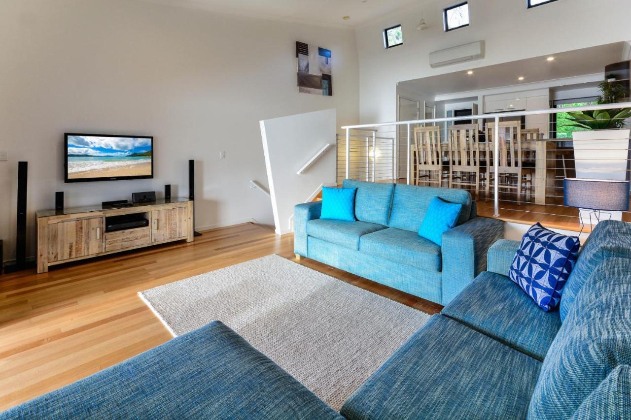 Shorelines 31 Renovated Upmarket Two Bedroom Apartment With Ocean Views And Buggy Isla Hamilton Exterior foto
