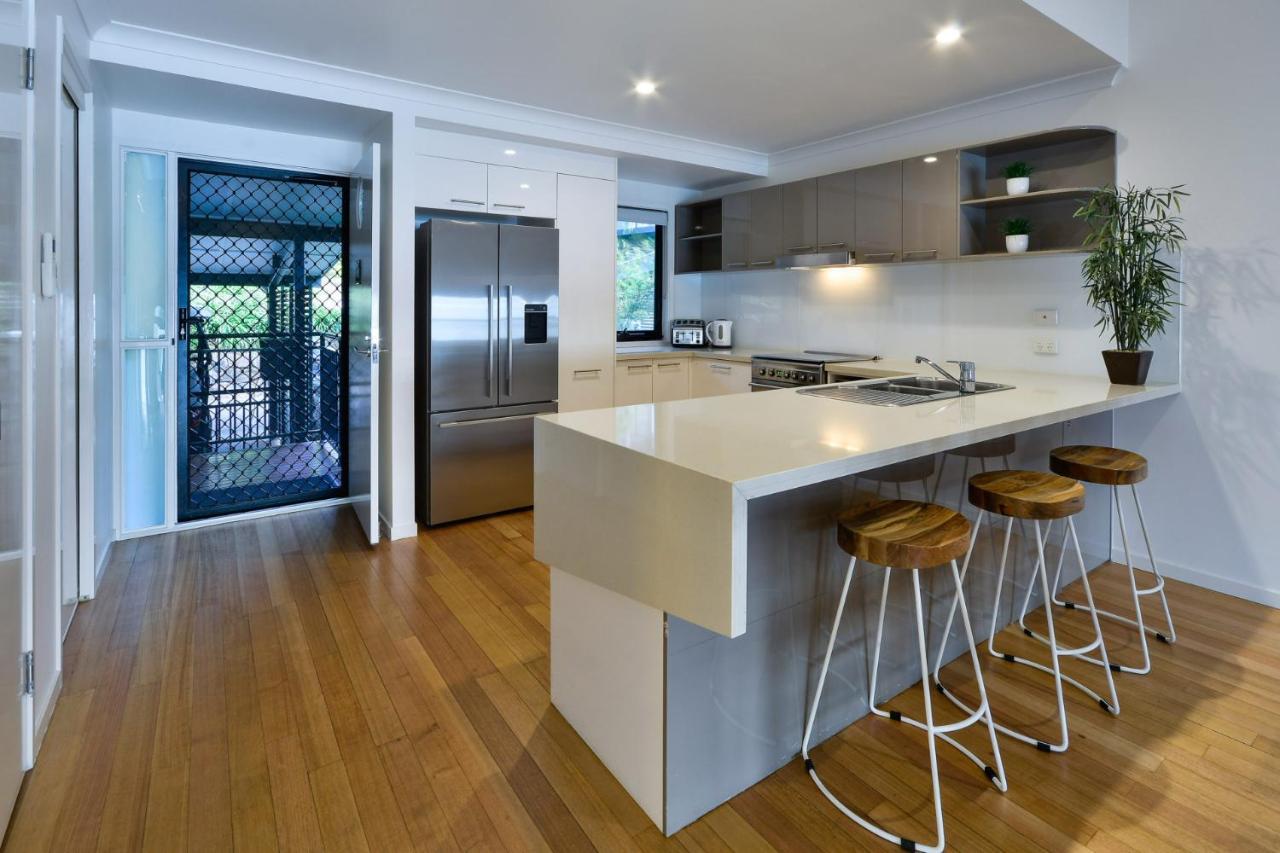 Shorelines 31 Renovated Upmarket Two Bedroom Apartment With Ocean Views And Buggy Isla Hamilton Exterior foto